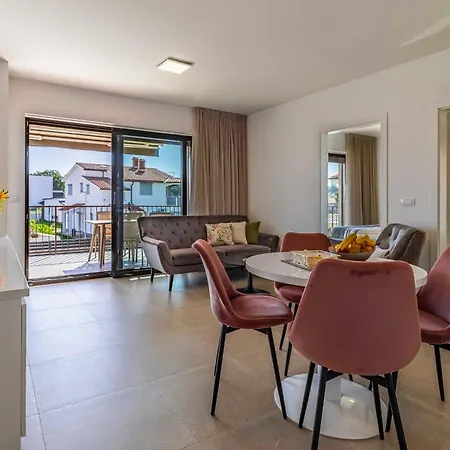 Ap Caci Mit Pool - Istriensonne 0712-0737 *