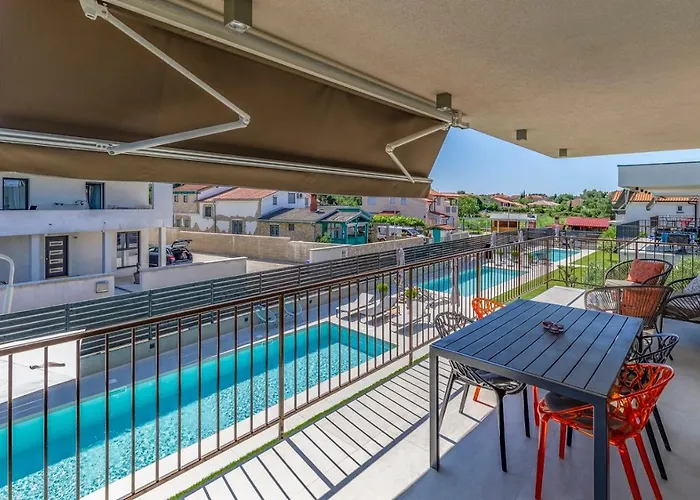 Appartement Ap Caci Mit Pool - Istriensonne 0712-0737 Medulin