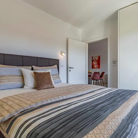 Apartment Ap Caci Mit Pool - Istriensonne 0712-0737 Medulin